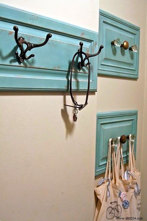 30 Brilliant Ways to Upcycle Old Windows into Stunning Home and Garden Decor