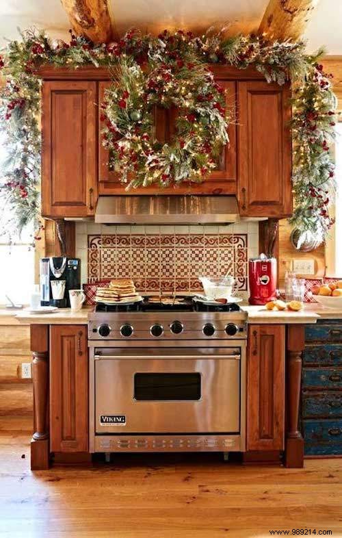 26 Easy DIY Christmas Kitchen Decoration Ideas for Holiday Cheer