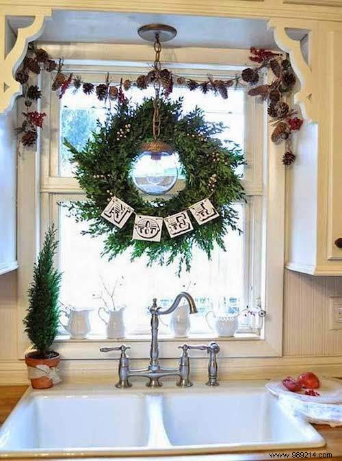 26 Easy DIY Christmas Kitchen Decoration Ideas for Holiday Cheer