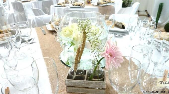 3 Budget-Friendly Decoration Ideas for Your Intimate Home Wedding Reception