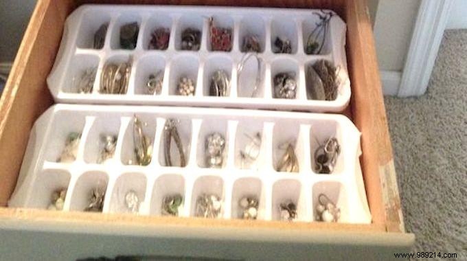 Simple DIY Jewelry Organizer: Ice Cube Tray Storage Hack