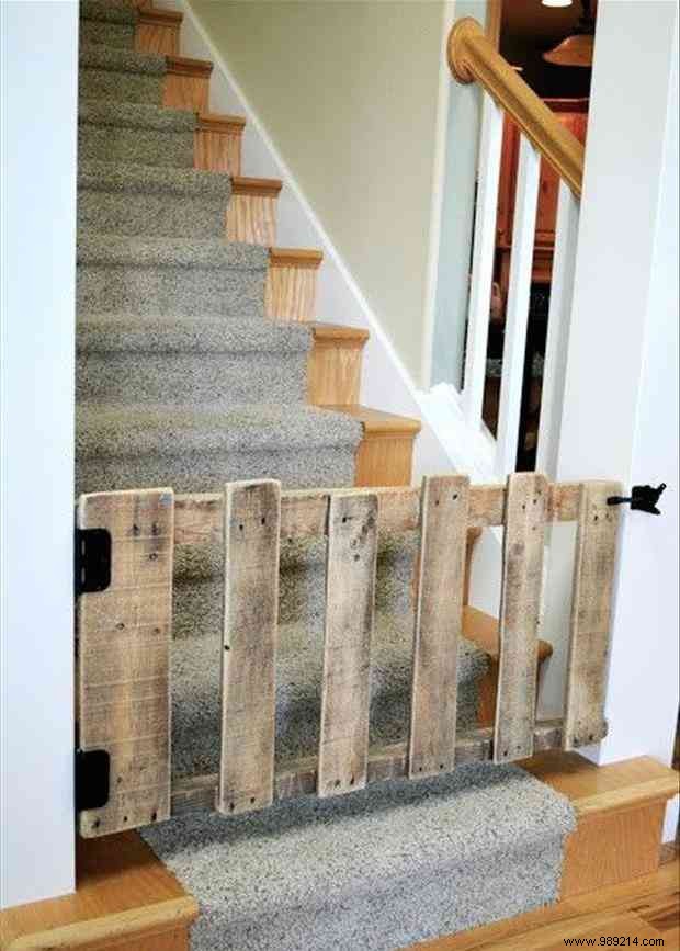 24 Creative DIY Projects to Transform Old Wooden Pallets