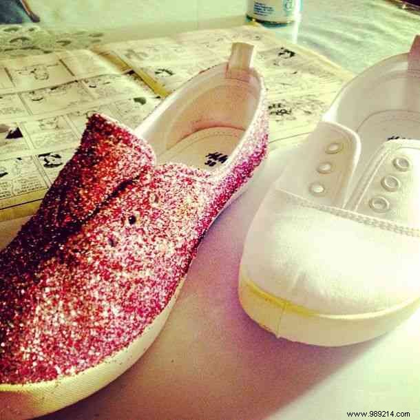 10 Proven DIY Hacks to Revive Old Clothes and Refresh Your Wardrobe