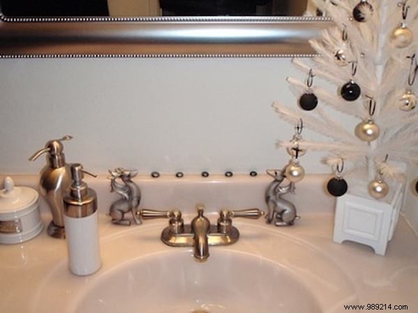 35 Creative Christmas Decoration Ideas to Infuse Holiday Joy Into Every Corner of Your Home