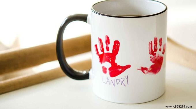 Easy DIY: Transform Plain Mugs into Personalized Decorative Masterpieces