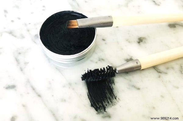 DIY Natural Mascara Recipe: Safe, Easy Way to Get Doe Eyes at Home