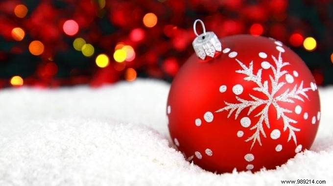 4 Easy DIY Christmas Decorations to Craft with Your Kids