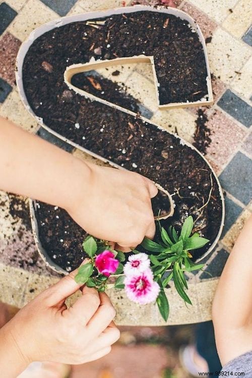 16 Easy and Creative Planter Ideas to Transform Your Garden