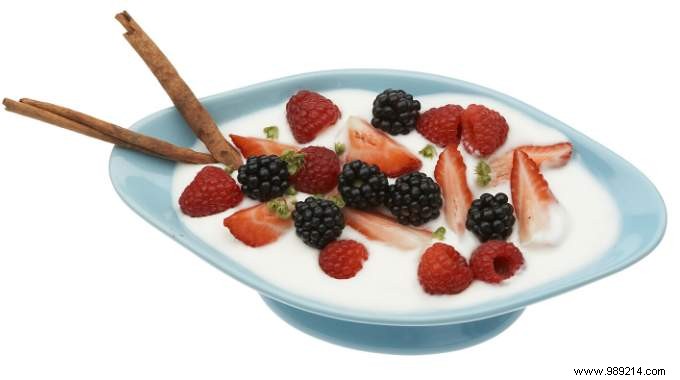 Refreshing Red Fruit Soup: An Easy, Vitamin-Rich Summer Dessert Recipe