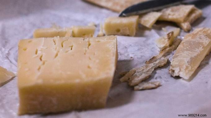 Revive Dried-Out Gruyère: Proven Milk Soak Tip for Lasting Freshness