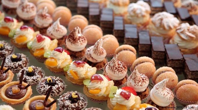 How to Keep Pastries Fresh 1-2 Days Longer: A Proven Baker s Trick