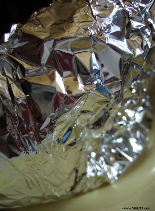 Stop Ice Cube Trays from Sticking in Your Freezer with This Proven Aluminum Foil Hack