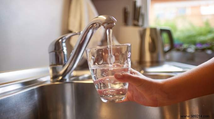 Remove Chlorine Taste from Tap Water in Just 15 Minutes
