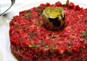 Budget-Friendly Festive Starter: Quail Egg and Tomato Tartare Recipe