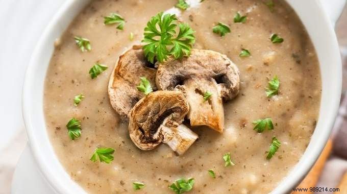 Creamy Mushroom Velouté: My Seasonal Soup Recipe for Cozy Fall Evenings