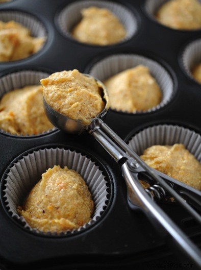 Easy Kitchen Hack: Fill Cupcake Molds Perfectly with an Ice Cream Scoop