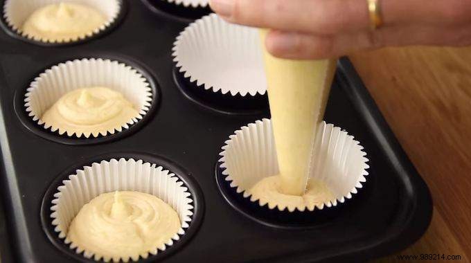 Easy Kitchen Hack: Fill Cupcake Molds Perfectly with an Ice Cream Scoop