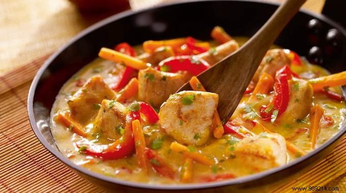 Authentic Coconut Chicken Curry Recipe: Delicious Thai-Inspired Dish at €1.80 Per Serving
