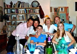 Host Pop-Up Dinners at Home: Cook, Connect, and Earn with WantToDine