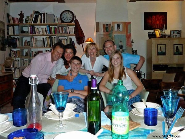 Host Pop-Up Dinners at Home: Cook, Connect, and Earn with WantToDine