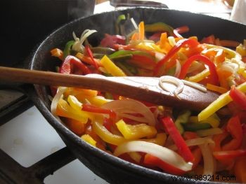 Authentic Basque Piperade Recipe: Vibrant Flavors for €2.06 Per Serving