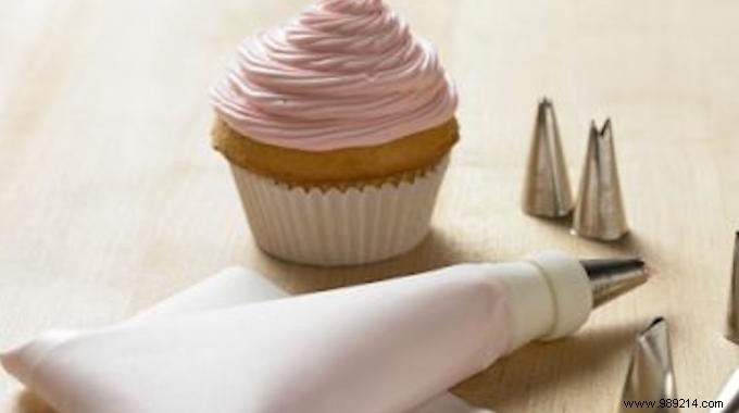 Master the Foolproof Way to Fill a Piping Bag Like a Pro Baker