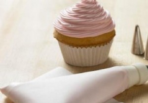 Master the Foolproof Way to Fill a Piping Bag Like a Pro Baker