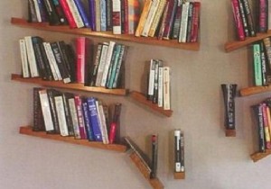 DIY Invisible Floating Book Shelves: Easy Build with €3.99 Amazon Brackets