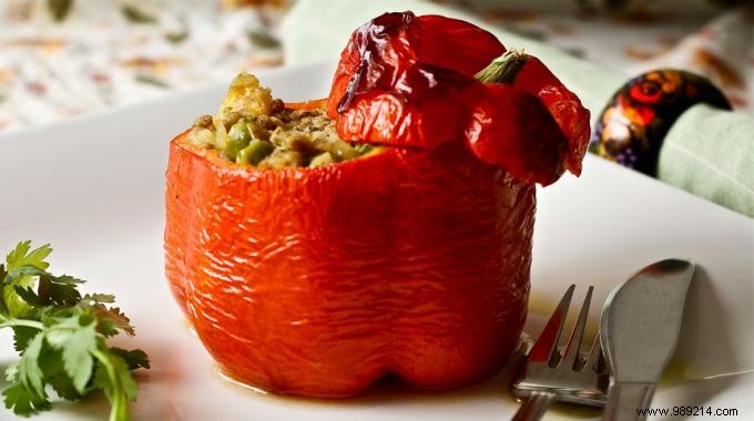 Merguez-Stuffed Peppers: Easy, Budget-Friendly Recipe for 4