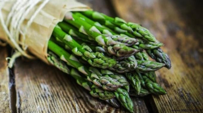 How to Store Asparagus for Maximum Freshness: A Proven Kitchen Tip