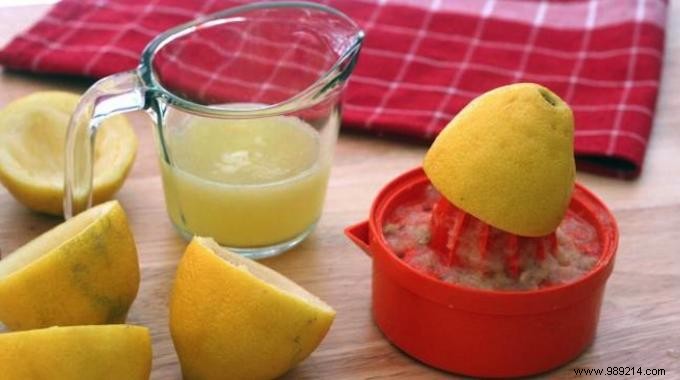 2 Proven Kitchen Hacks to Extract Maximum Juice from Lemons