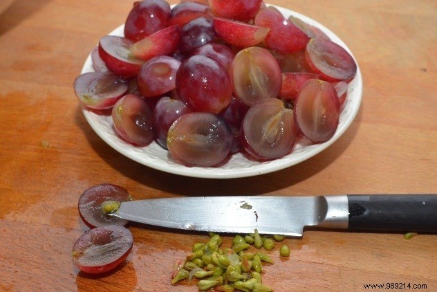 How to Cut Multiple Grapes in Half at Once: The Genius Two-Plate Trick