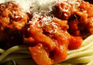 Budget-Friendly Beef Meatballs in Tomato Sauce: A Family Favorite Recipe