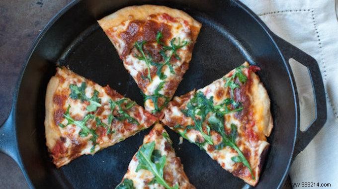 How to Reheat Pizza with a Perfectly Crispy Crust – No Oven Required