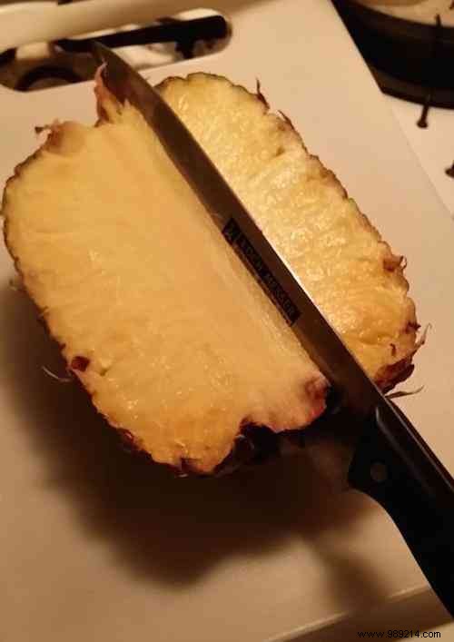 How to Cut a Pineapple Easily: Mess-Free Method for Perfect Slices