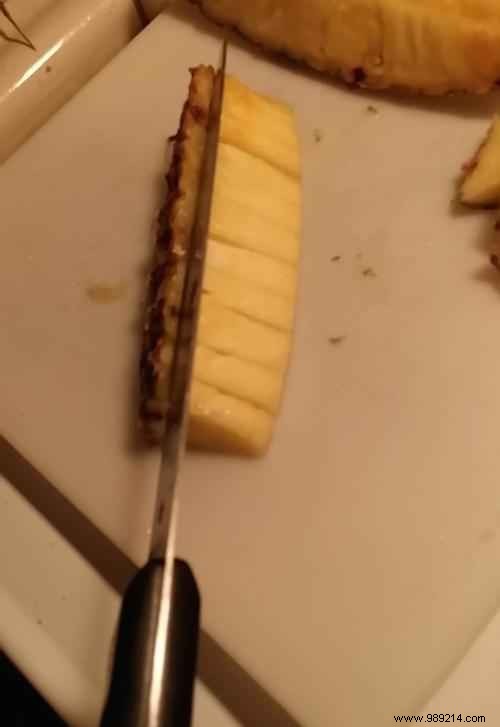 How to Cut a Pineapple Easily: Mess-Free Method for Perfect Slices