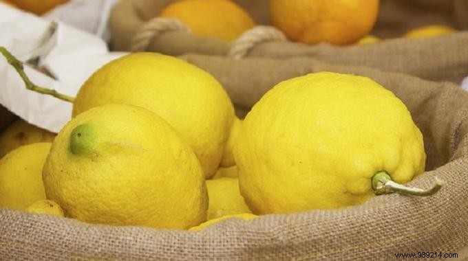 How to Pick the Perfect Ripe, Juicy Lemon: Proven Expert Tips