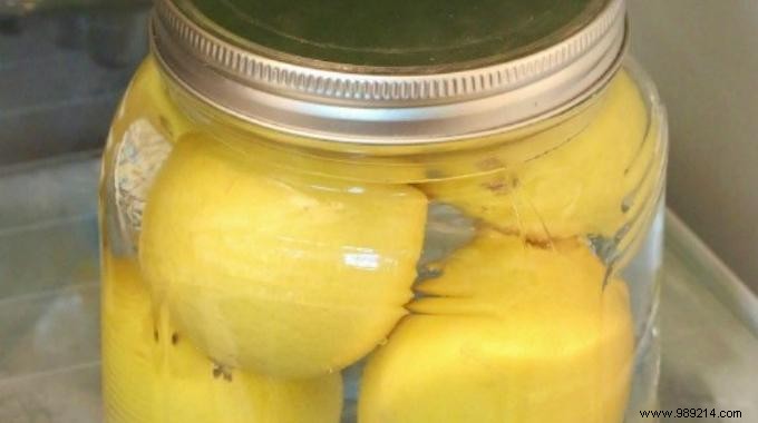 How to Keep Lemons Fresh for Weeks: Simple Glass Jar Trick
