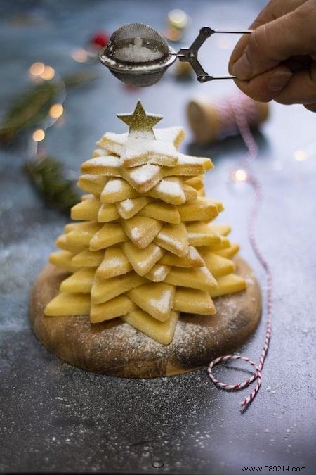 14 Easy & Budget-Friendly Christmas Desserts to Impress Your Guests
