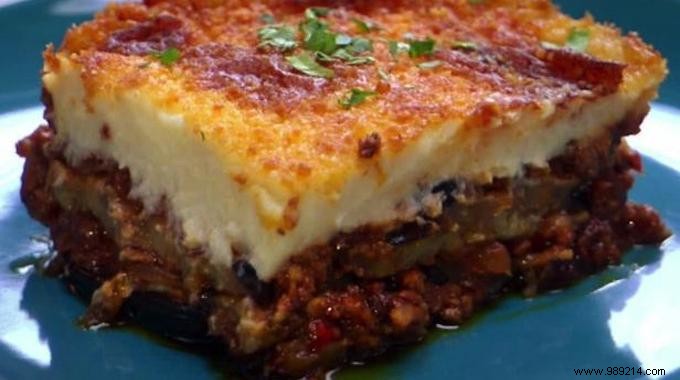 Authentic Traditional Moussaka Recipe: Easy, Budget-Friendly, and Family Favorite