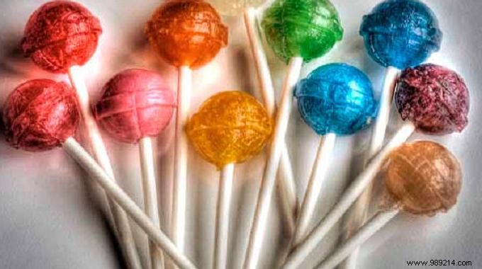Easy Homemade Lollipop Recipe: Delicious Custom Candy for the Whole Family