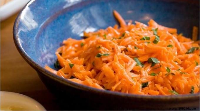 Preserve All Vitamins in Grated Carrots: The Simple Lemon Juice Trick