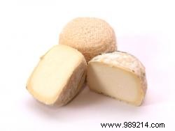 Easy Warm Goat Cheese Salad with Crunchy Asparagus and Green Beans