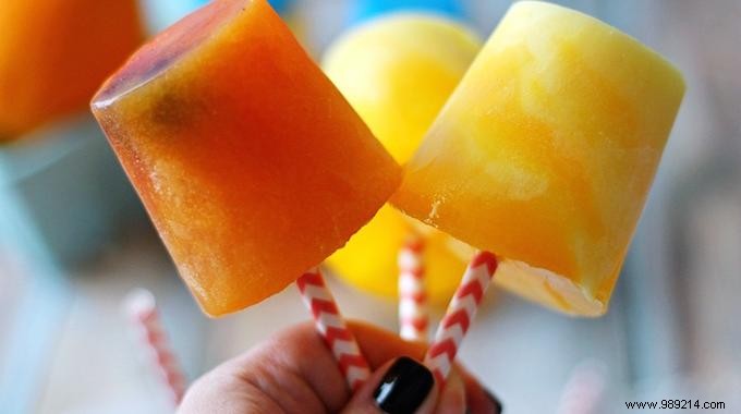 Easy Homemade Popsicles: No Mold Needed – Simple Cup Method