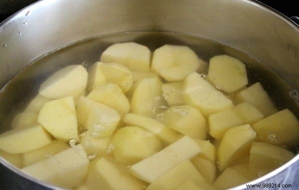 14 Proven Ways to Repurpose Cooking Water and Eliminate Waste