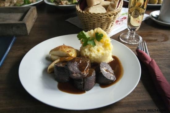 Black Pudding with Apples: Easy, Budget-Friendly Holiday Recipe