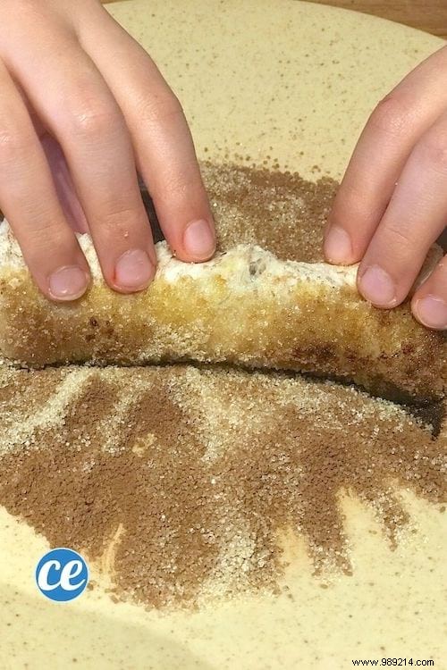 Easy Apple Cinnamon Rolls: Delicious Family Treat Ready in 15 Minutes