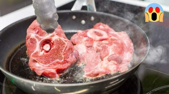 Grandma s Proven Salt Trick to Prevent Painful Oil Splashes in the Pan