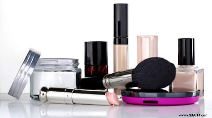 How to Score Free Cosmetic Samples: Pro Tips for Beauty on a Budget