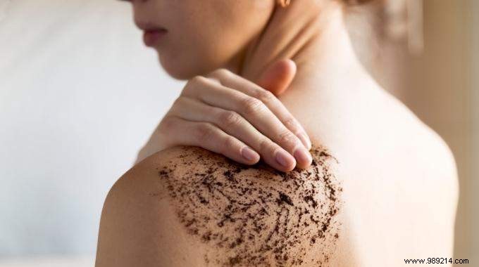 DIY Saffron Body Scrub Recipe: Natural Exfoliation for Radiant Skin at Home